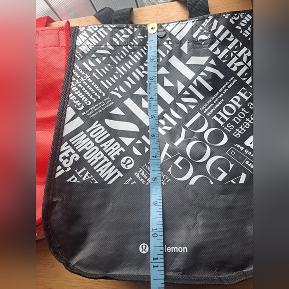 Lululemon Small Reusable Shopping Gift Bag Tote Bundle (2) -Red & Black - Picture 8 of 10